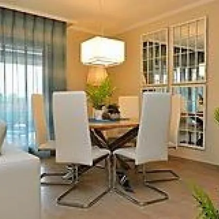 דירה Sleeps 6 Pool T698796 או גרובה